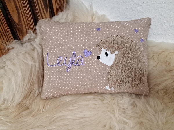 Kissen Taufkissen Igel Punkte hellbeige flieder & Wunschnamen W1743