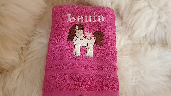 Handtuch Pferd Pony Blume mit Namen bestickt W528