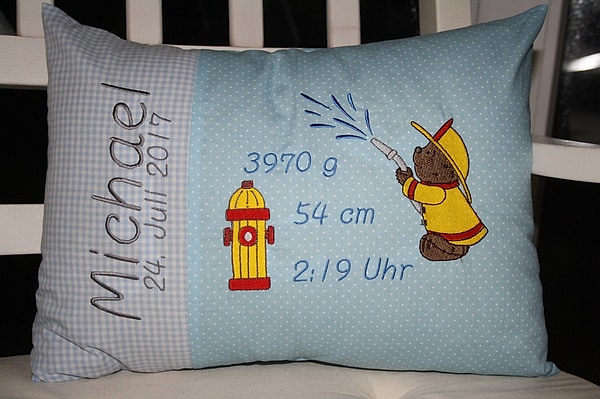 Kissen Bär Feuerwehrbärchen hellblau & Wunschnamen W1036