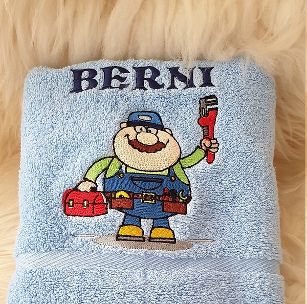 Handtuch Klempner hellblau mit Namen bestickt W414