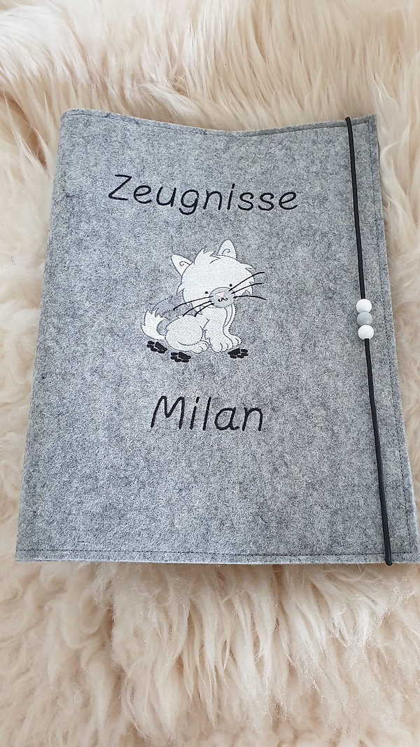 Zeugnismappe Katze Pfötchen Wollfilz mit Namen W112
