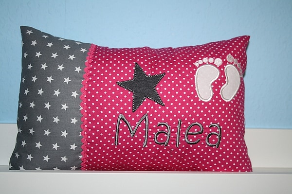 Kissen Babyfüsse Füsse Stern graue Sterne pink Punkte & Wunschnamen W1246