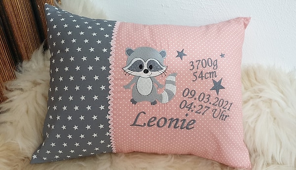 Kissen Geburtskissen Waschbär Sterne grau Punkte rosa & Wunschnamen W1413