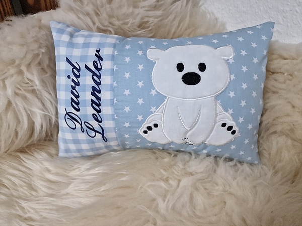 Kissen Bär Eisbär Karo hellblau Sterne hellblau & Wunschnamen W1400