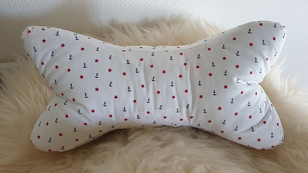Leseknochen Nackenkissen Relaxkissen kleine Anker Sterne weiß W1451