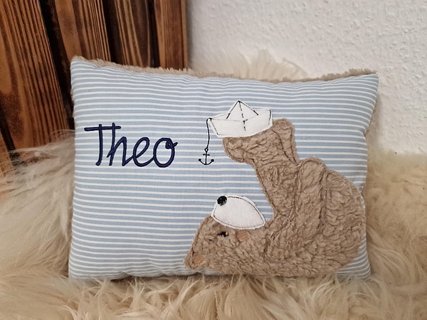 Kissen Taufkissen Bär Teddy Boot hellblaue Streifen (kräftig) & Wunschnamen W1548