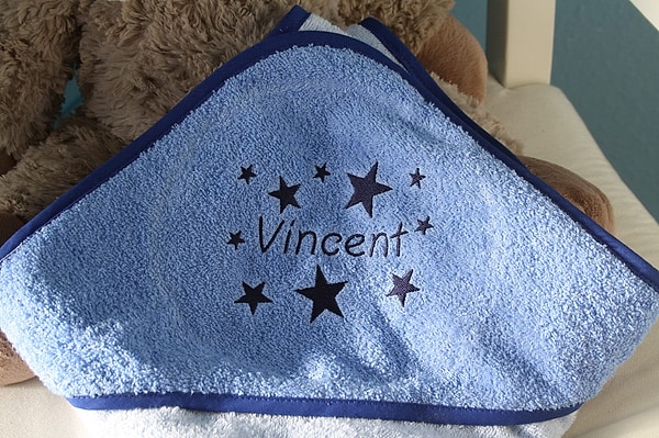 Babybadetuch Kapuzenhandtuch Sterne & Wunschname W576