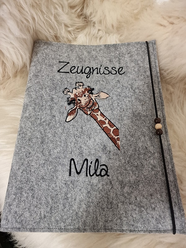 Zeugnismappe Giraffe Wollfilz grau mit Namen W84