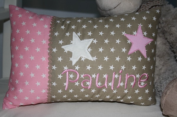 Kissen 2 Sterne rosa Sterne beige Sterne & Wunschnamen W1140