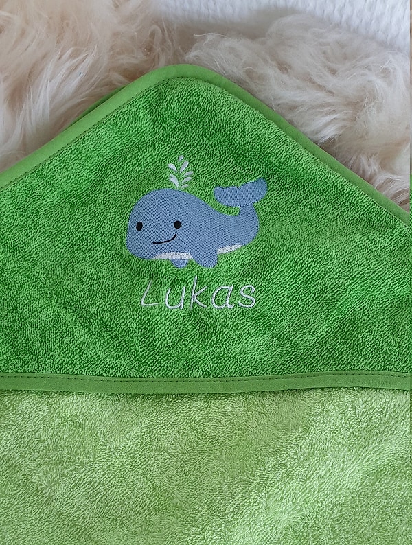 Babybadetuch Kapuzenhandtuch Wal grün & Wunschname W503
