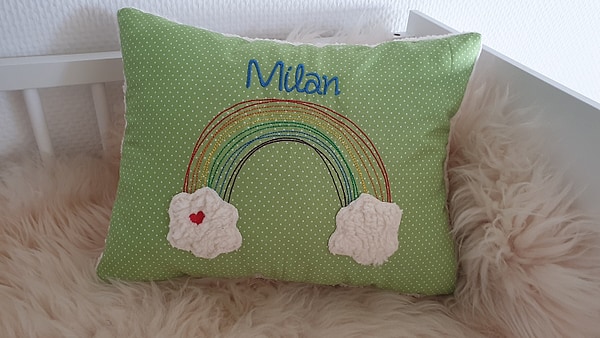 Kissen Taufkissen Regenbogen mit Herz grüne Punkte & Wunschnamen W1027