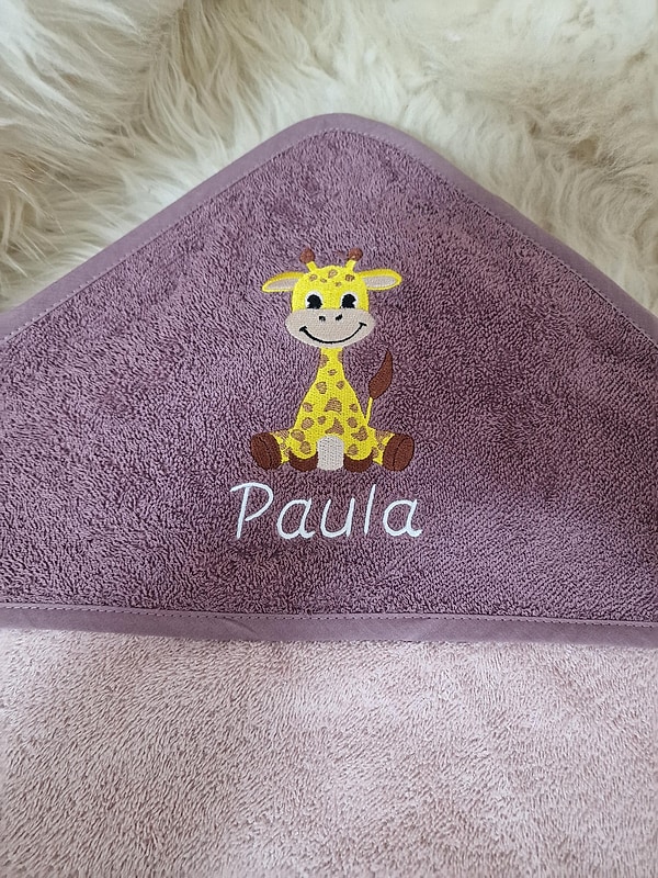 Babybadetuch Kapuzenhandtuch Giraffe mauve & Wunschname W1534