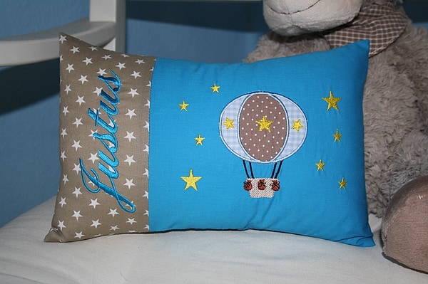 Kissen Ballon Heißluftballon Sterne beige uni türkis & Wunschnamen W801