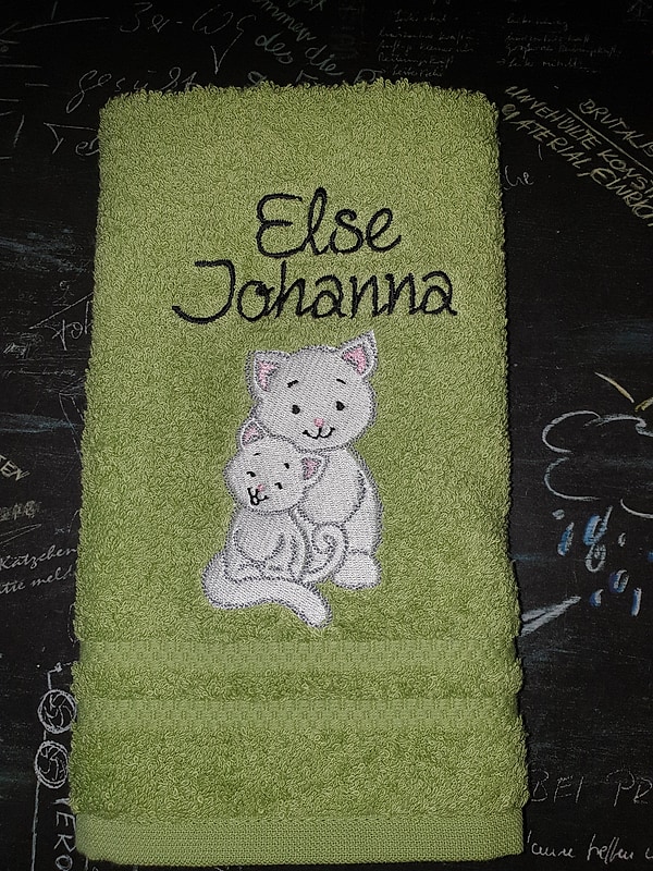 Handtuch Katze Katzen mit Namen bestickt W489