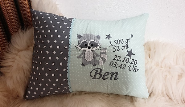 Kissen Geburtskissen Waschbär Sterne grau Punkte mint & Wunschnamen W1186