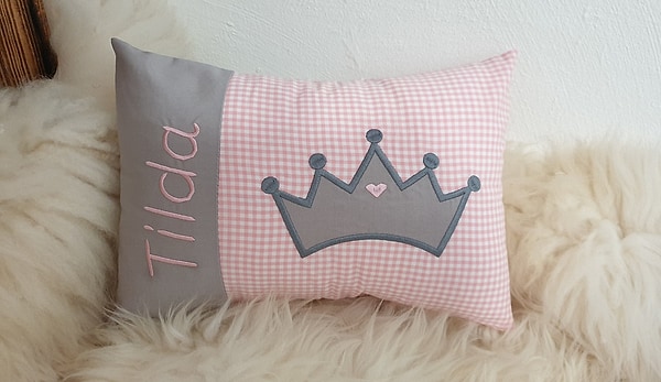 Kissen Krone Herzchen uni grau Karo rosa & Wunschnamen W1208