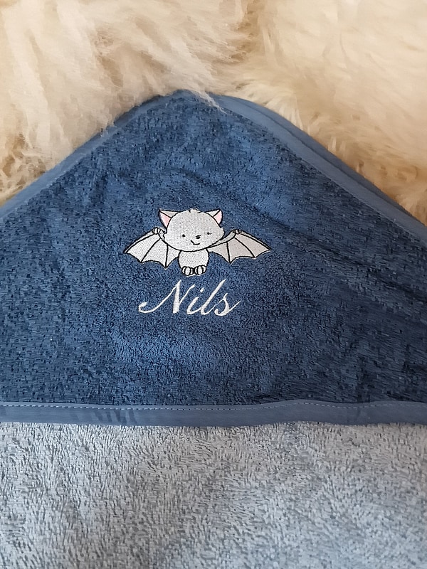 Babybadetuch Kapuzenhandtuch Fledermaus stahl-dunkelblau & Wunschname W516